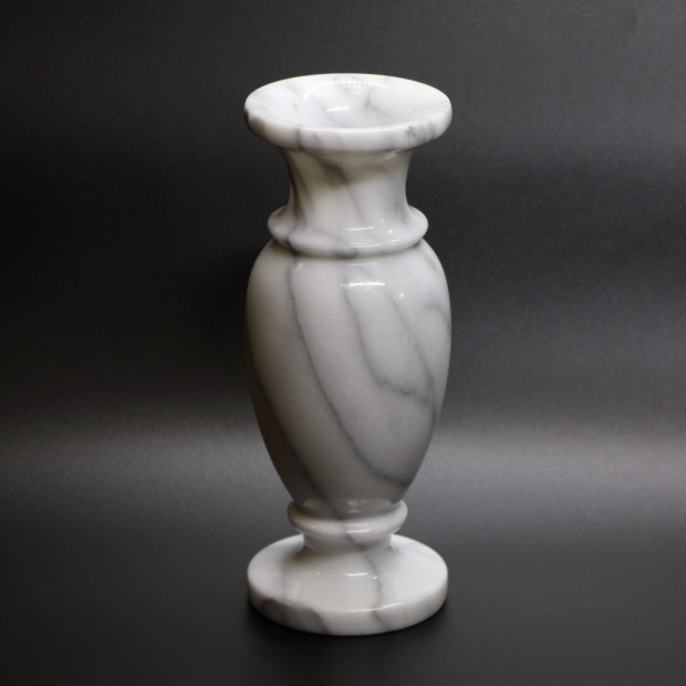 Мраморная ваза Carrara 25